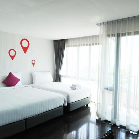 Eco Moment Beach Resort Фетчабури Екстериор снимка
